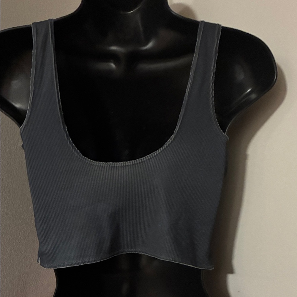 Eagle Graphic Crop Top - Picture 3 of 3